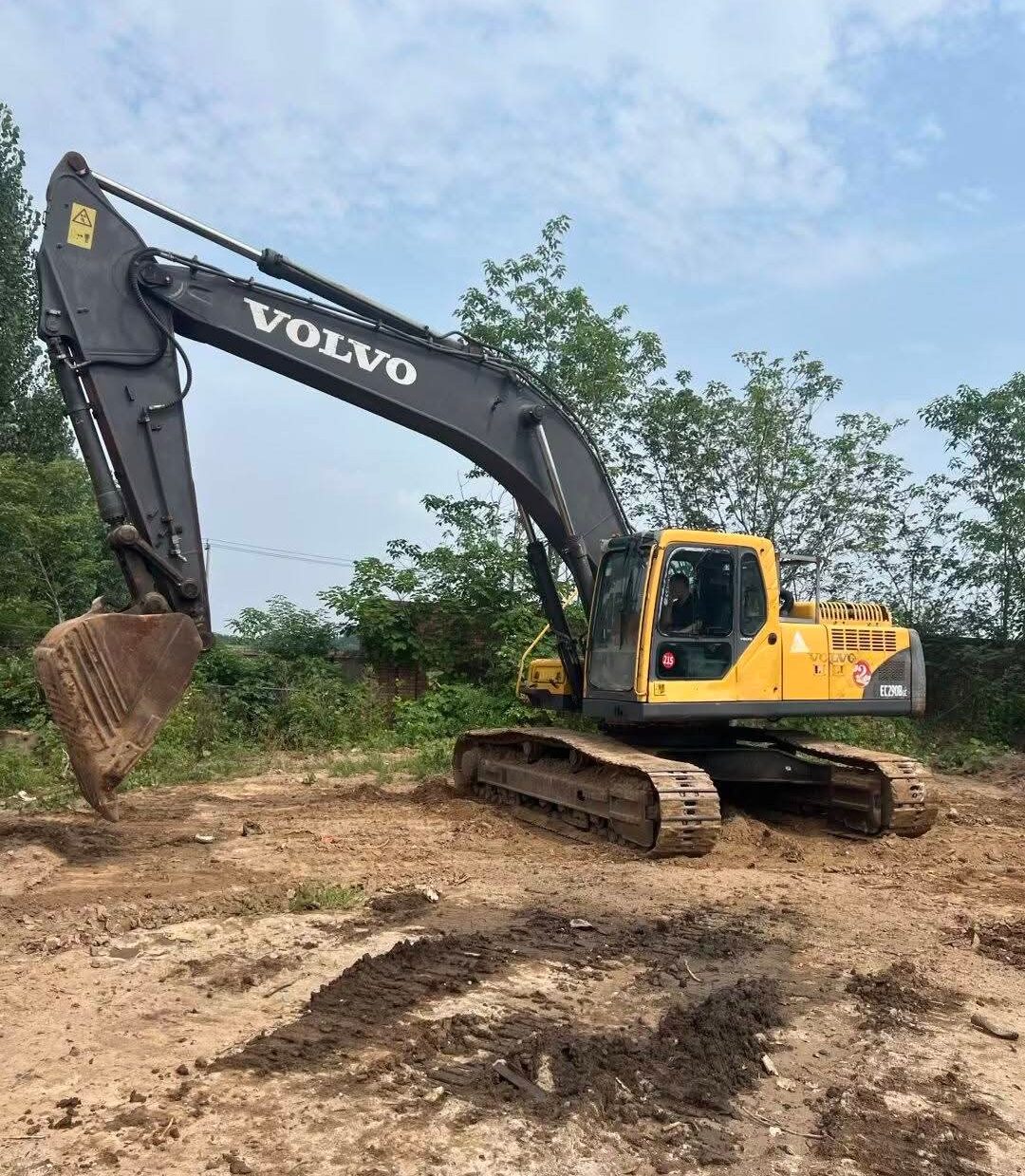 Tracked excavators